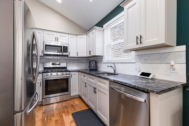 Building Photo - Reservoir