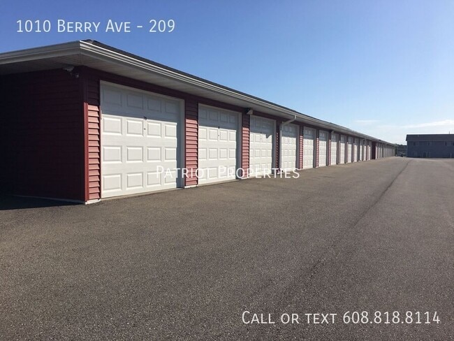 Building Photo - 1010 Berry Ave