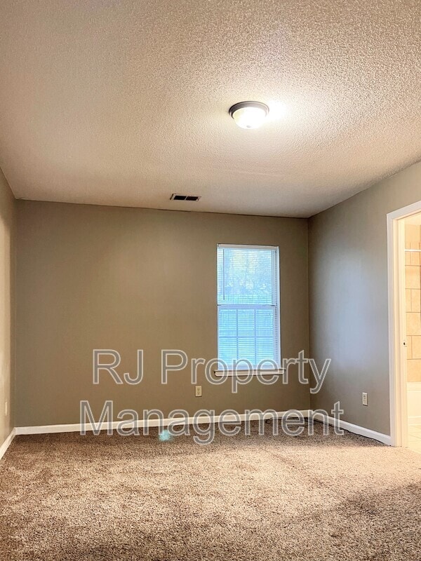 Building Photo - 4615 Addington Dr