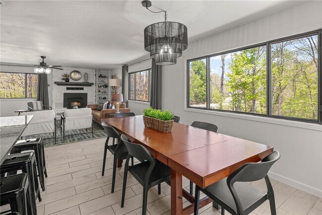 Building Photo - 2 Southport Ln