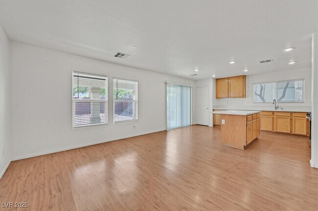 Building Photo - 6333 Sycamore Grove Ct