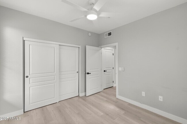 Building Photo - 11680 E Sahuaro Dr