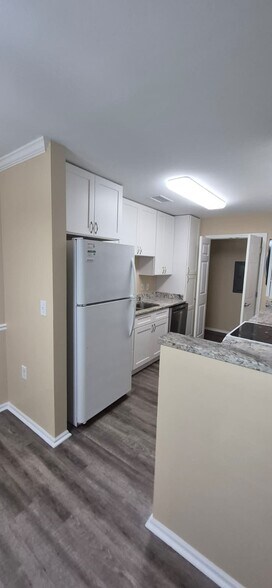 Kitchen - 50 Pebble Beach Cv