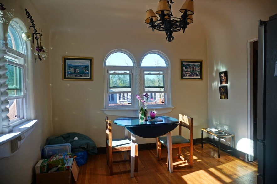 Building Photo - 131 N Hancock Ave