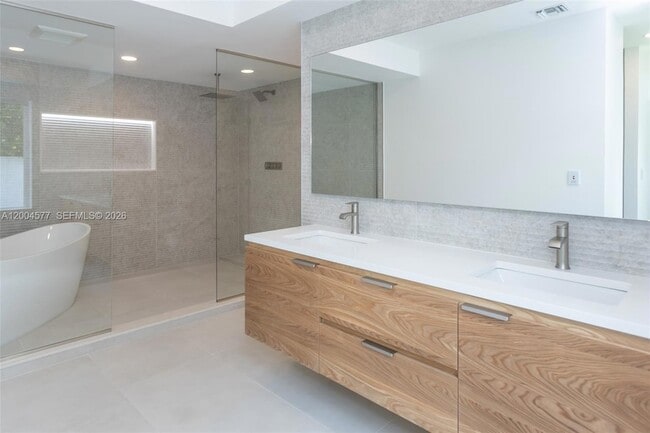 Building Photo - 1690 Daytonia Rd