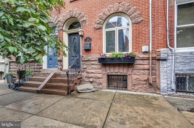 Building Photo - 1559 E Montgomery Ave