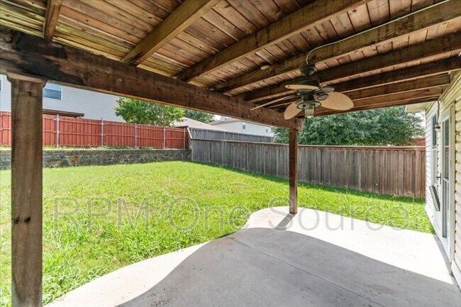 Building Photo - 5401 Pandale Valley Dr