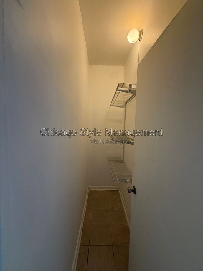 Building Photo - 5734 S Loomis Blvd