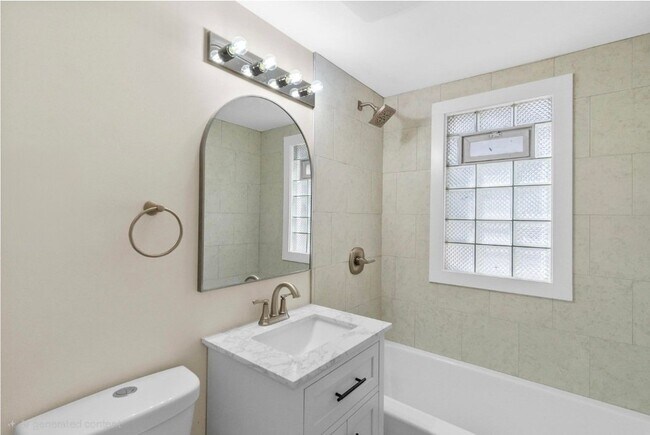Building Photo - 2126 S 80th St