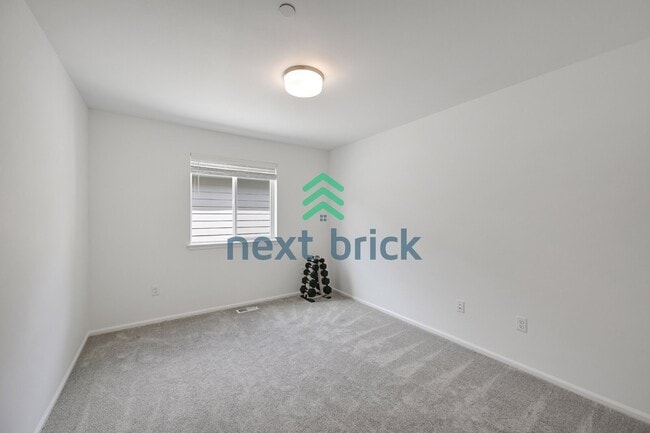 Building Photo - Spacious 5-Bed Retreat with 3.5 Baths in Beautiful Bothell – 2,989 Sq Ft of Comfort & Style!