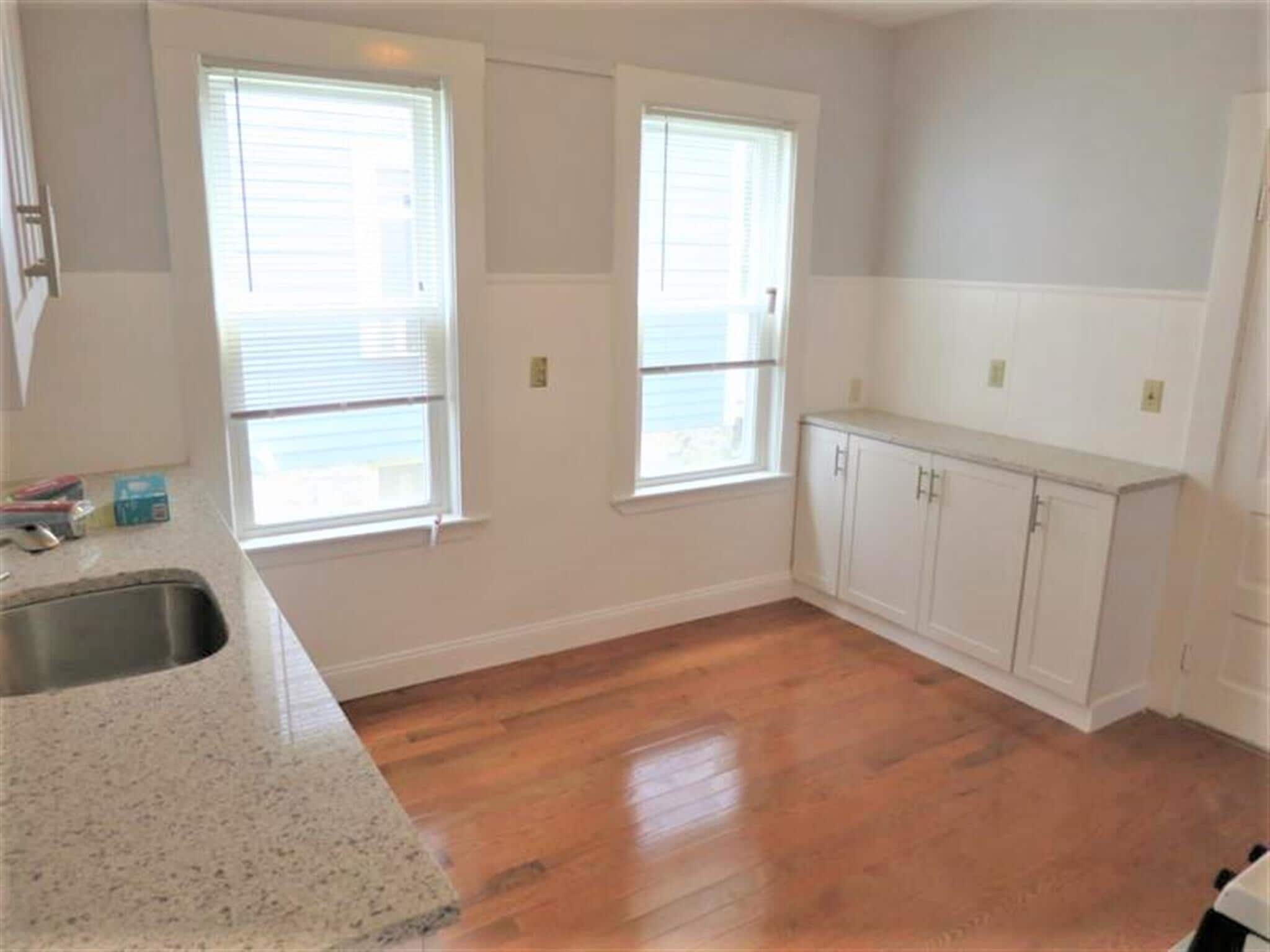 Building Photo - 36 Standish St