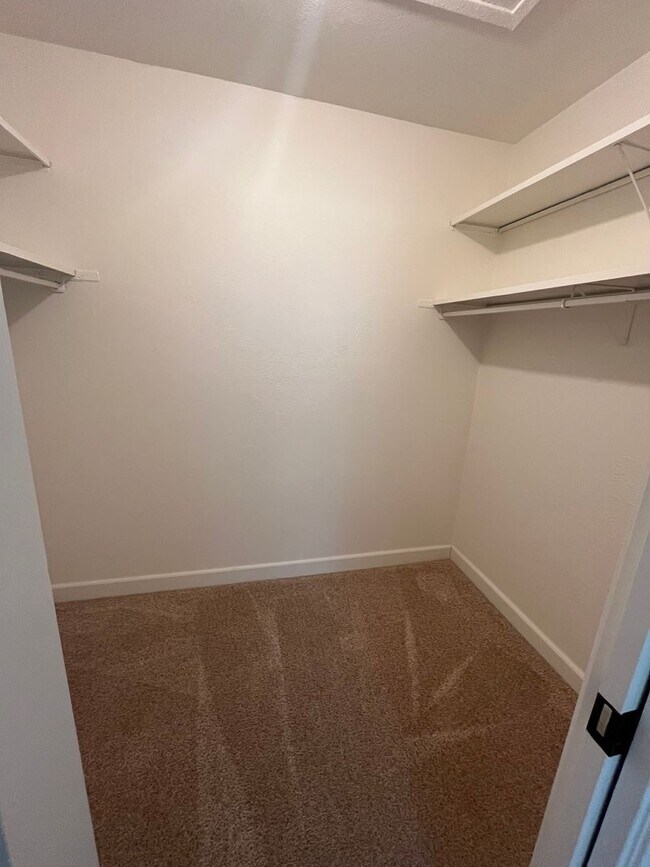 Building Photo - Charming 2-Story Condo on Greenbelt-$500 O...