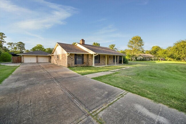 Building Photo - 1307 Southern Hills Rd