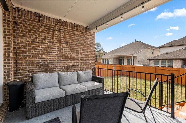 Building Photo - 2232 Nightjar Song Dr