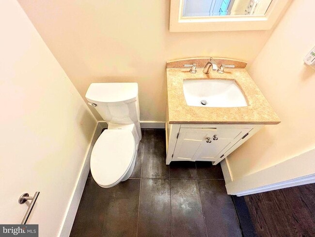 Building Photo - 1538 Ogden St