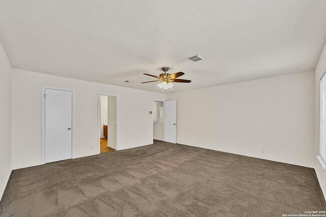 Building Photo - 9711 Diamond Cliff Dr