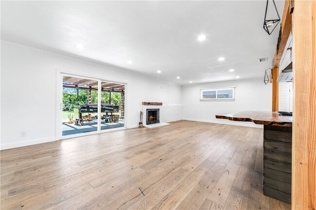 Building Photo - 1281 La Colina Dr