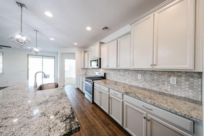 Building Photo - 2306 E Branham Ln