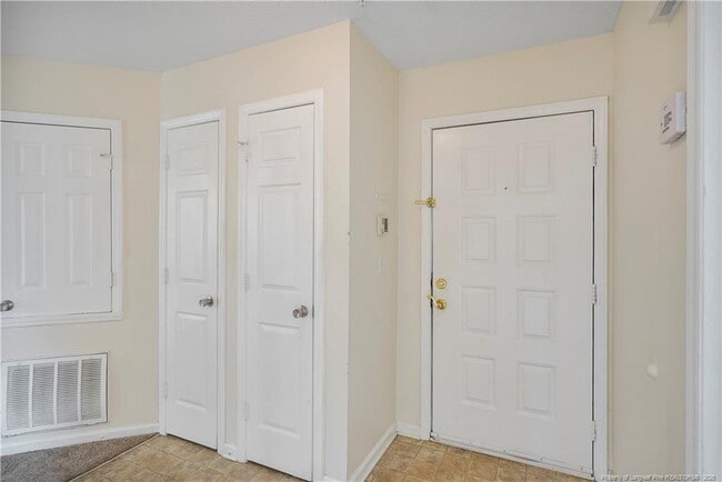 Building Photo - 6716 Willowbrook Dr