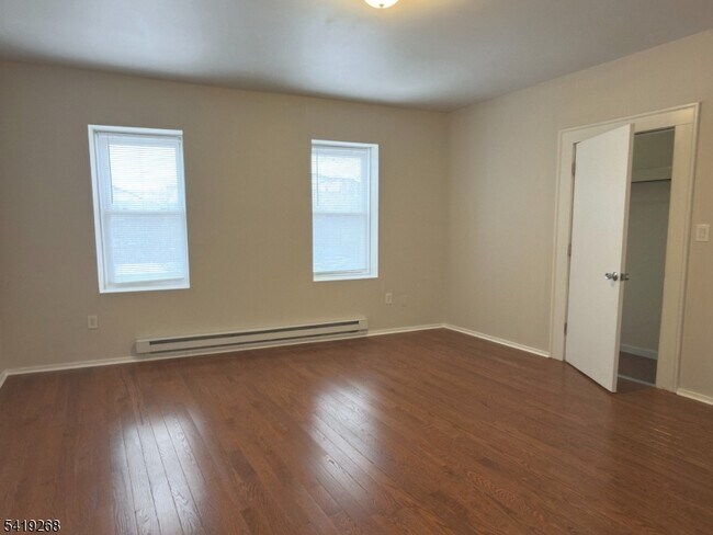 Building Photo - 39 Glenridge Ave