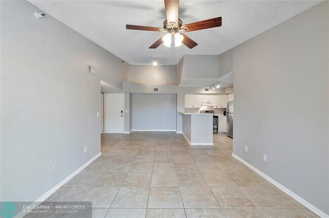 Building Photo - 120 Yacht Club Way