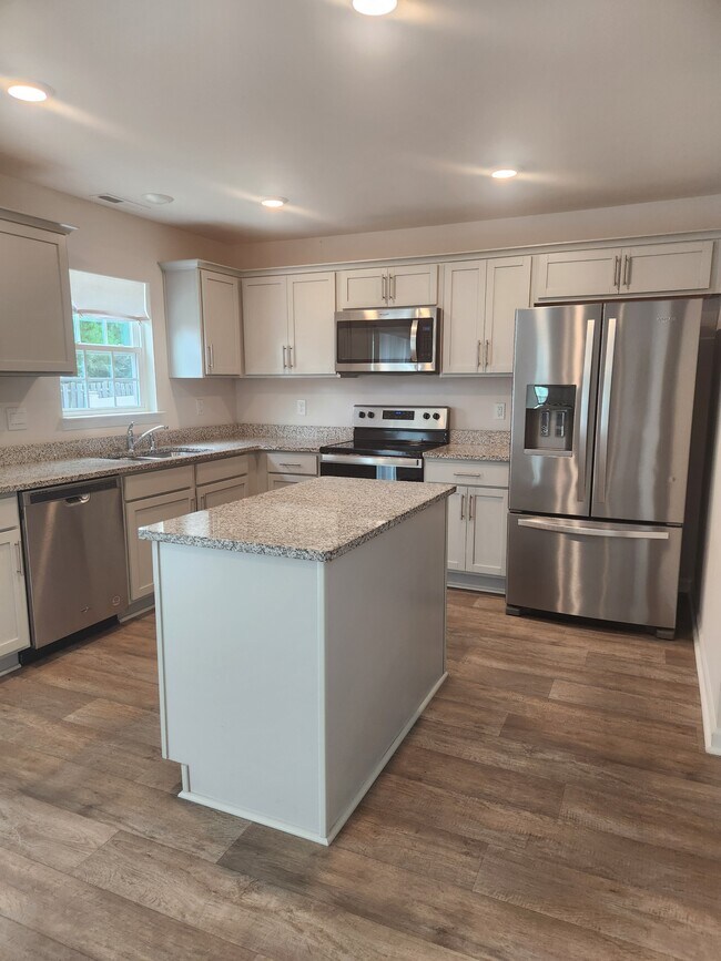 Building Photo - 4517 Sandstone Dr