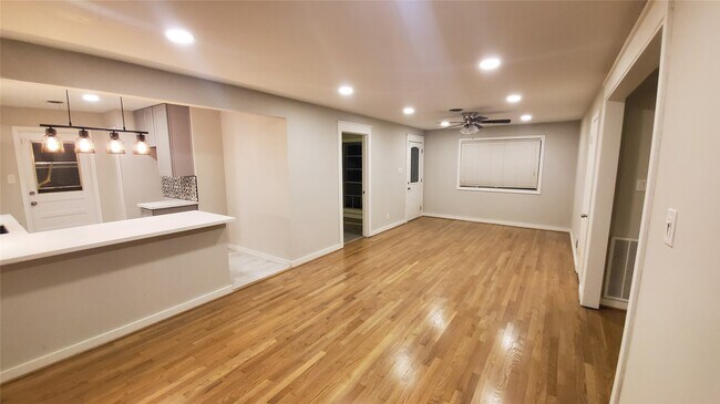 Building Photo - 7151 Neff St