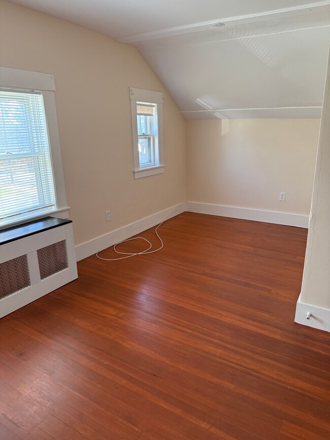 Building Photo - 13 Pressey Ct