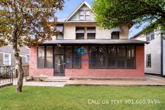 Building Photo - 111 N Evergreen St