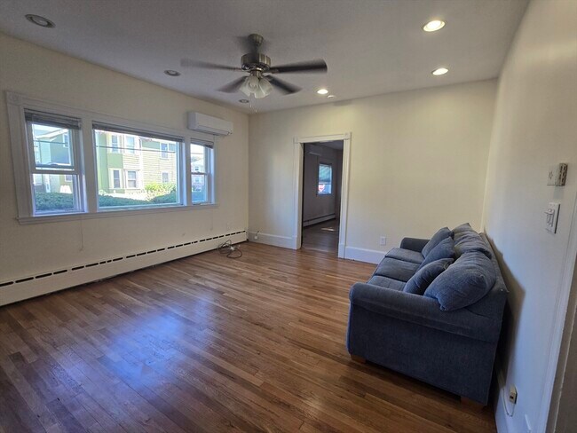 Building Photo - 85 Lynde St
