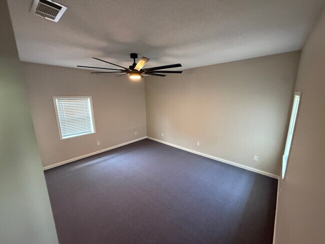 Building Photo - 507 Palafox St