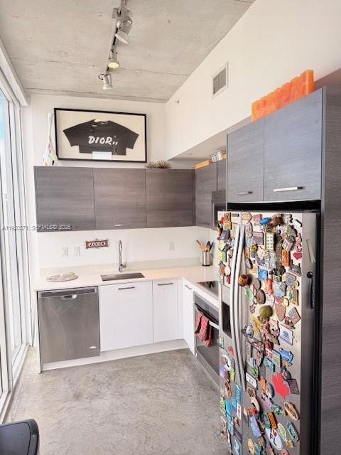 Building Photo - 151 SE 1st St