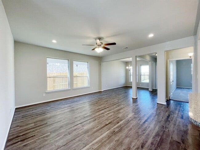 Building Photo - 24946 Via Arabella Ln