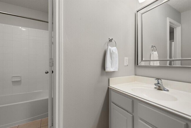 Building Photo - 26873 Armor Oaks Dr