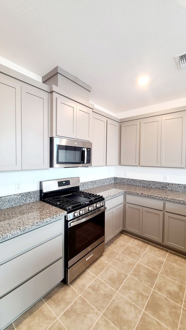 Building Photo - Beautiful Brand New Construction / Single ...