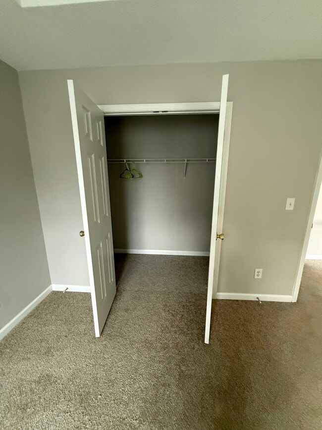 Building Photo - 1439 Alice Ave