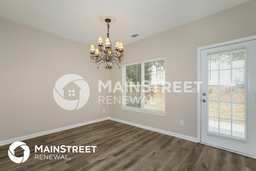 Building Photo - 4830 Tangerine Cir