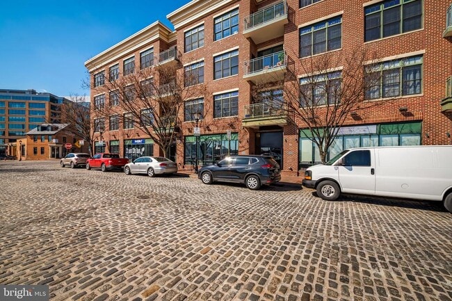 Building Photo - 1500 Thames St
