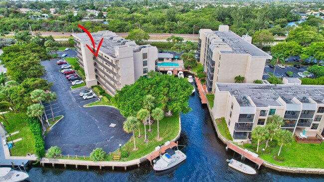 Building Photo - 21 Royal Palm Way