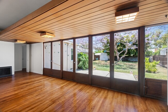 Building Photo - 5342 Emporia Ave