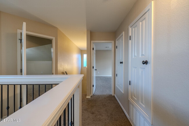 Building Photo - 14212 Otter Point Ct