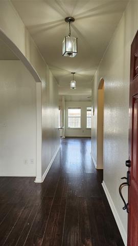 Building Photo - 515 Creekside Dr