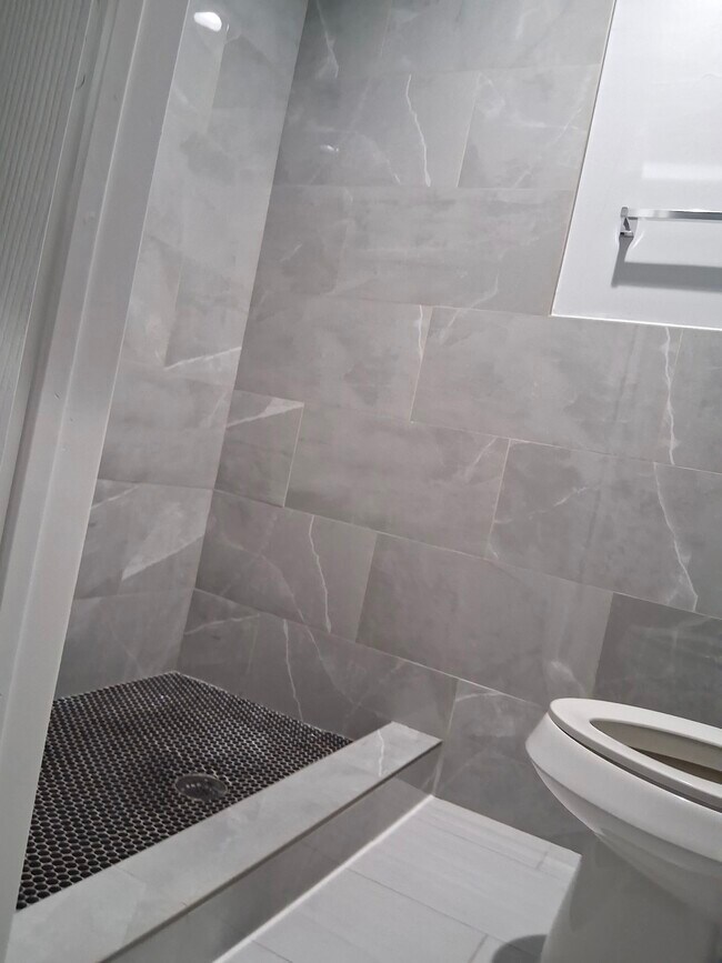 Building Photo - 5304 Arapahoe St