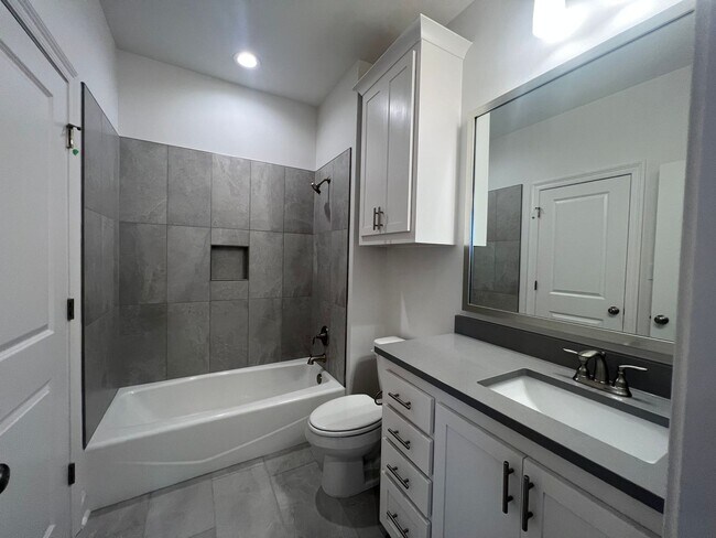 Building Photo - Mattera Subdivision