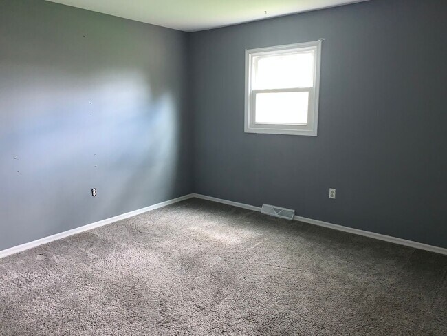 Building Photo - COMING SOON! Beautiful 4 Bedroom Home in M...