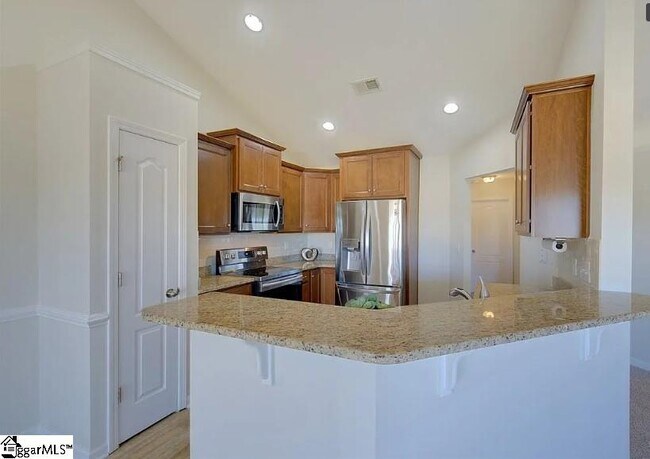 Building Photo - 233 Shale Dr