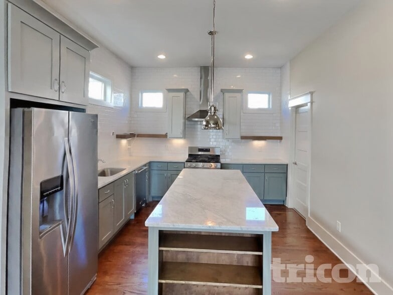 Building Photo - 1212 Hillwood Private Cove