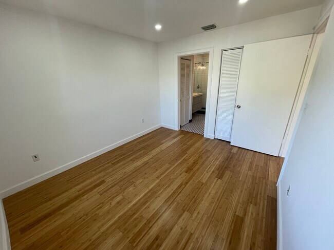 Building Photo - 14451 SW 122nd Pl