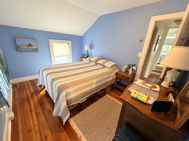 Building Photo - 113 Seaside Ave