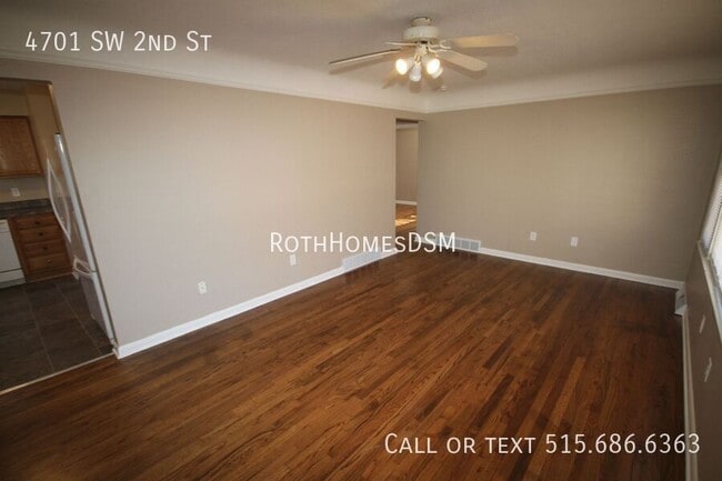 Building Photo - 4701 SW 2nd St